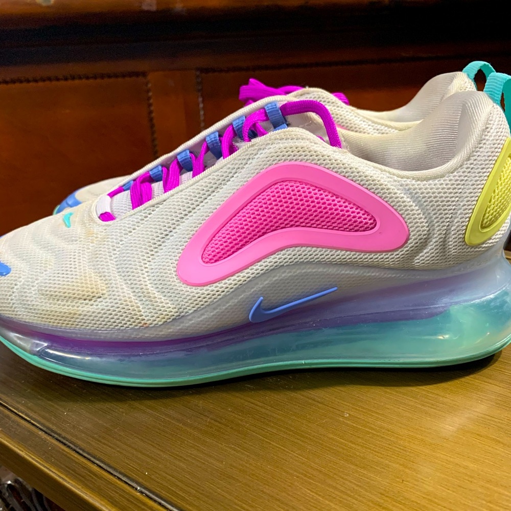 Nike Shoes Nike Air Max 720, open to offers !